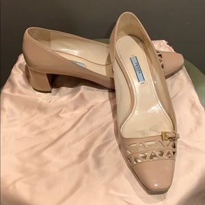 Authentic Prada rose pink patent leather pumps